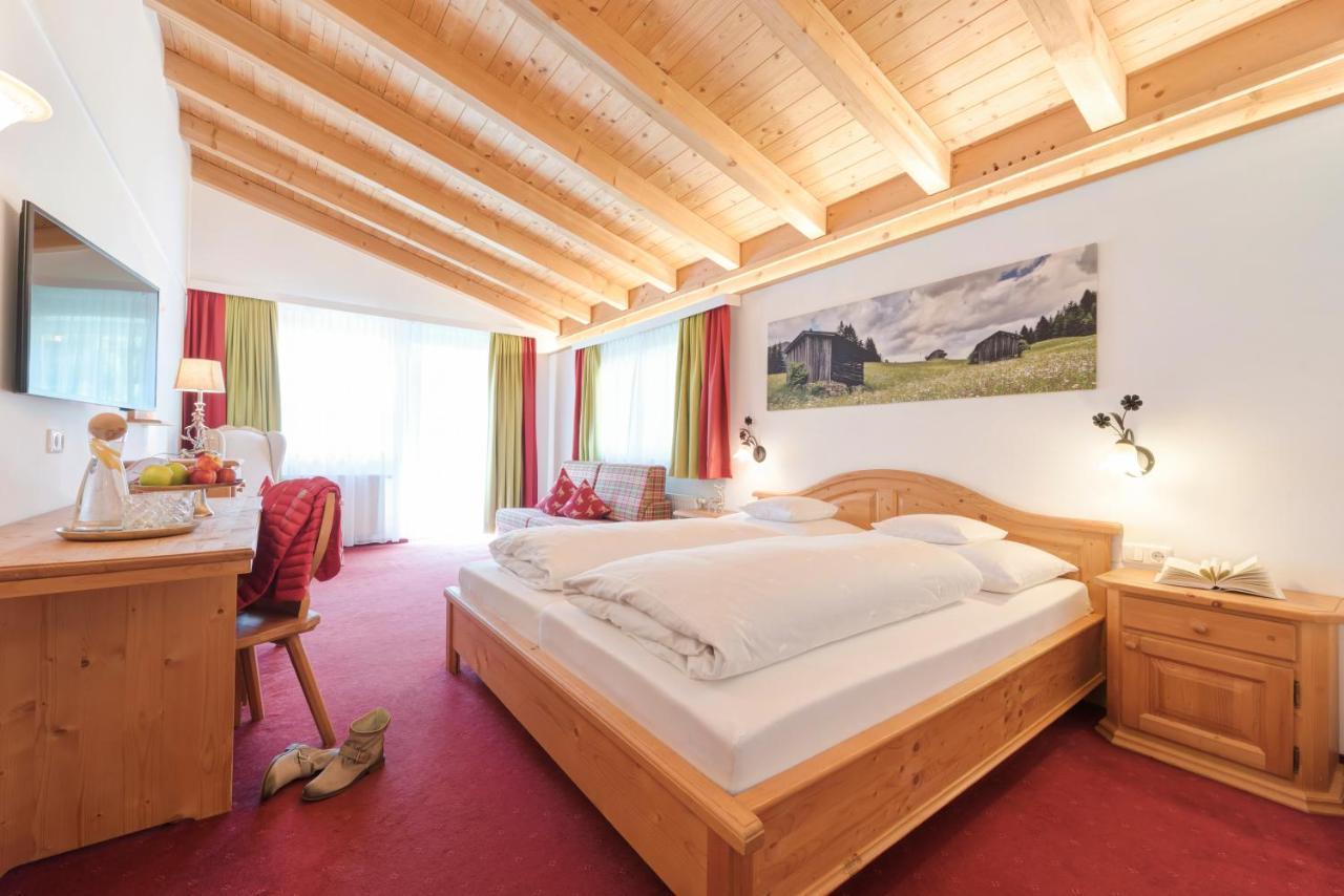 Hotel Pettneuerhof Петной-ам-Арльберг Экстерьер фото